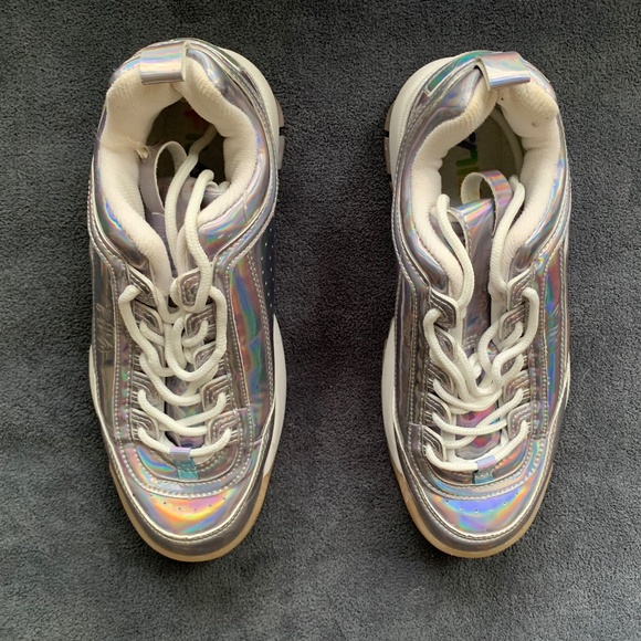 FILA Disruptor II Premium Iridescent Sneakers 7.5 – Women’s – Holographic Silver - Picture 4 of 7